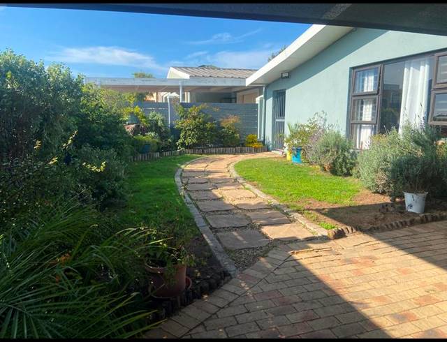 3 BEDROOM HOUSE FOR SALE IN OAKDALE